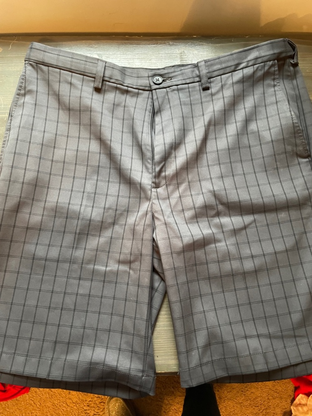Men's Gray Windowpane Flat-Front Shorts